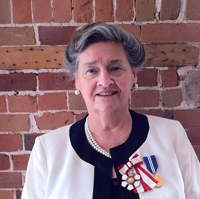 Elaine Jolly